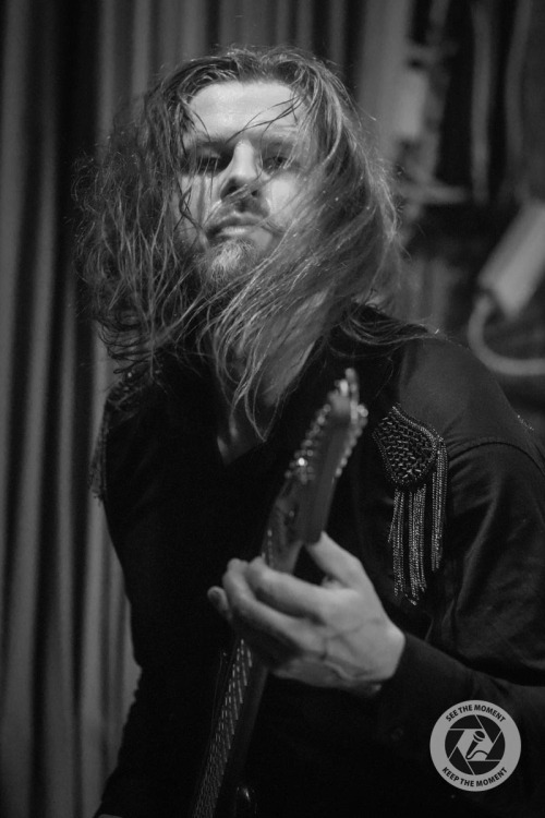 SVEN SEVENS BEERBT DOMINIK SEBASTIAN ALS GITARRIST!